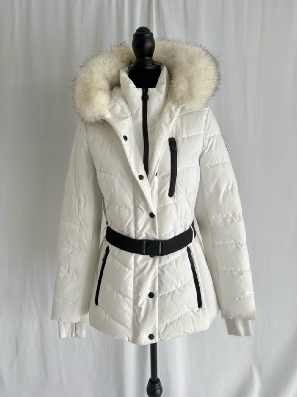 NWT Michael Kors White Down Puffer Coat Faux Fur Hood Belted Size M